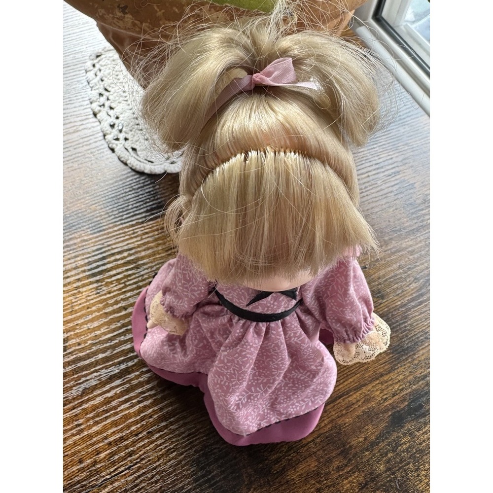 Vintage Precious Moments Children Of The World American Carla Doll 9" - Picture 3 of 9